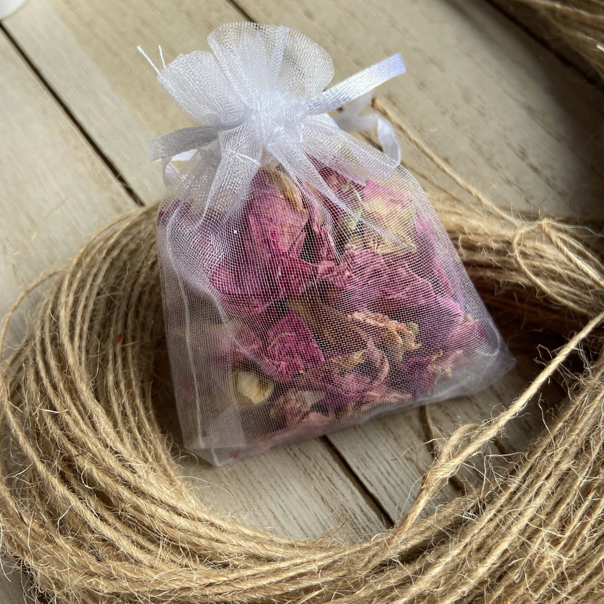 Pre Filled Confetti Organza Bags Confetti Bags Confetti Bee