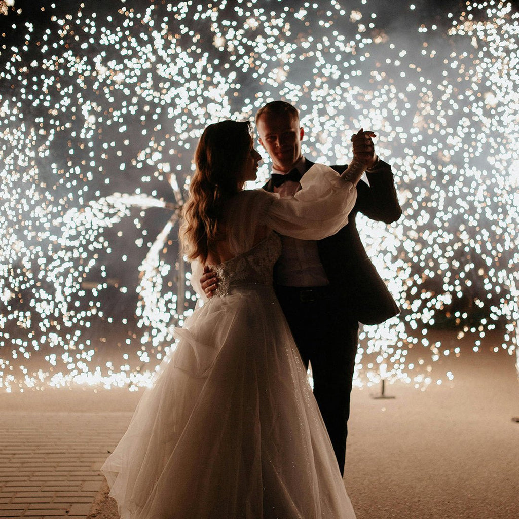 5 Mistakes You Should Never Make with Wedding Sparklers - Confetti Bee