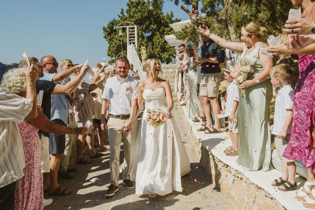 Capturing Magic: Key Factors in a Stunning Confetti Shot - Confetti Bee