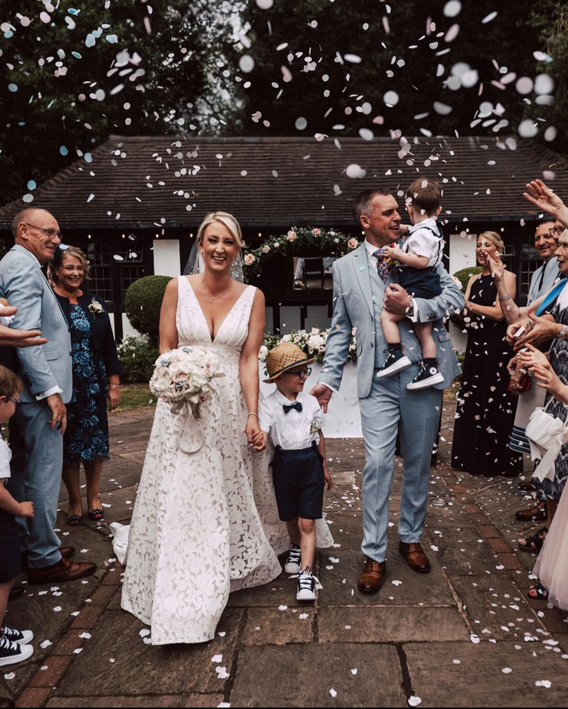Getting Your Wedding Confetti Right & What To Avoid! - Confetti Bee