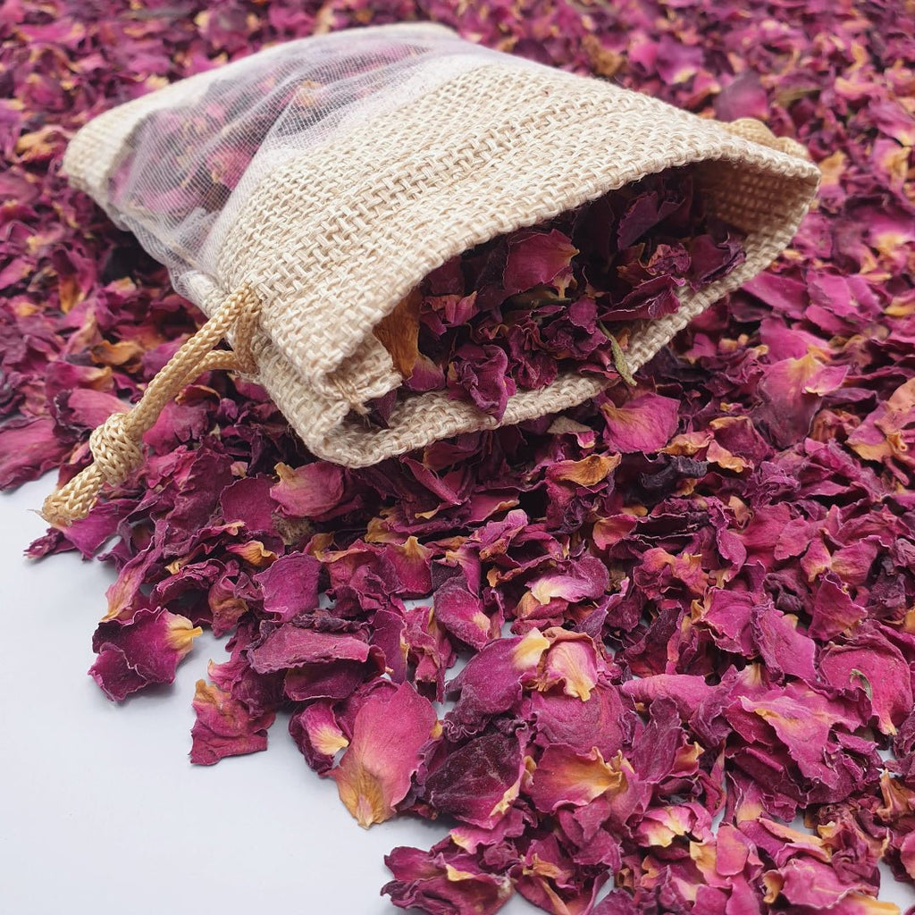 Our crafty Ideas on how to use your hydrangea and rose petal confetti after your wedding! - Confetti Bee