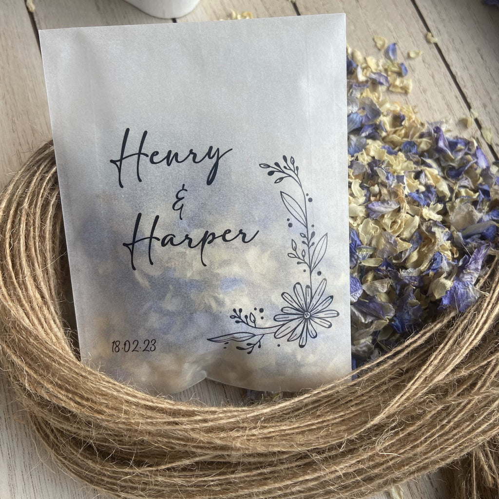 Personalised confetti packets or loose confetti on your wedding day? - Confetti Bee