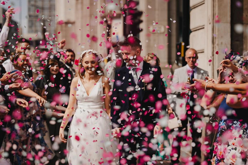 Take the Stress out of Wedding Planning! - Confetti Bee