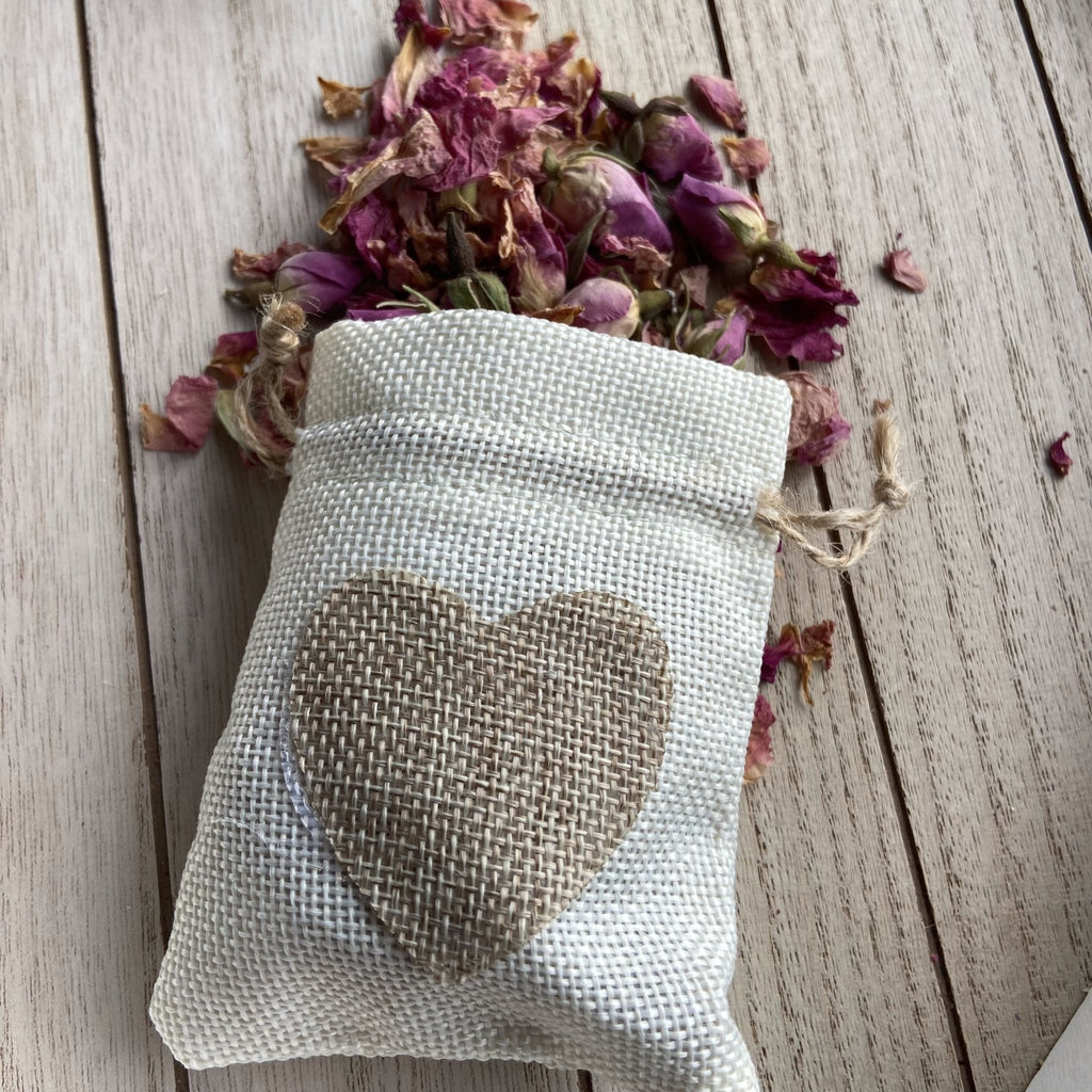 Cream Heart Hessian Confetti Bag - Confetti Bee