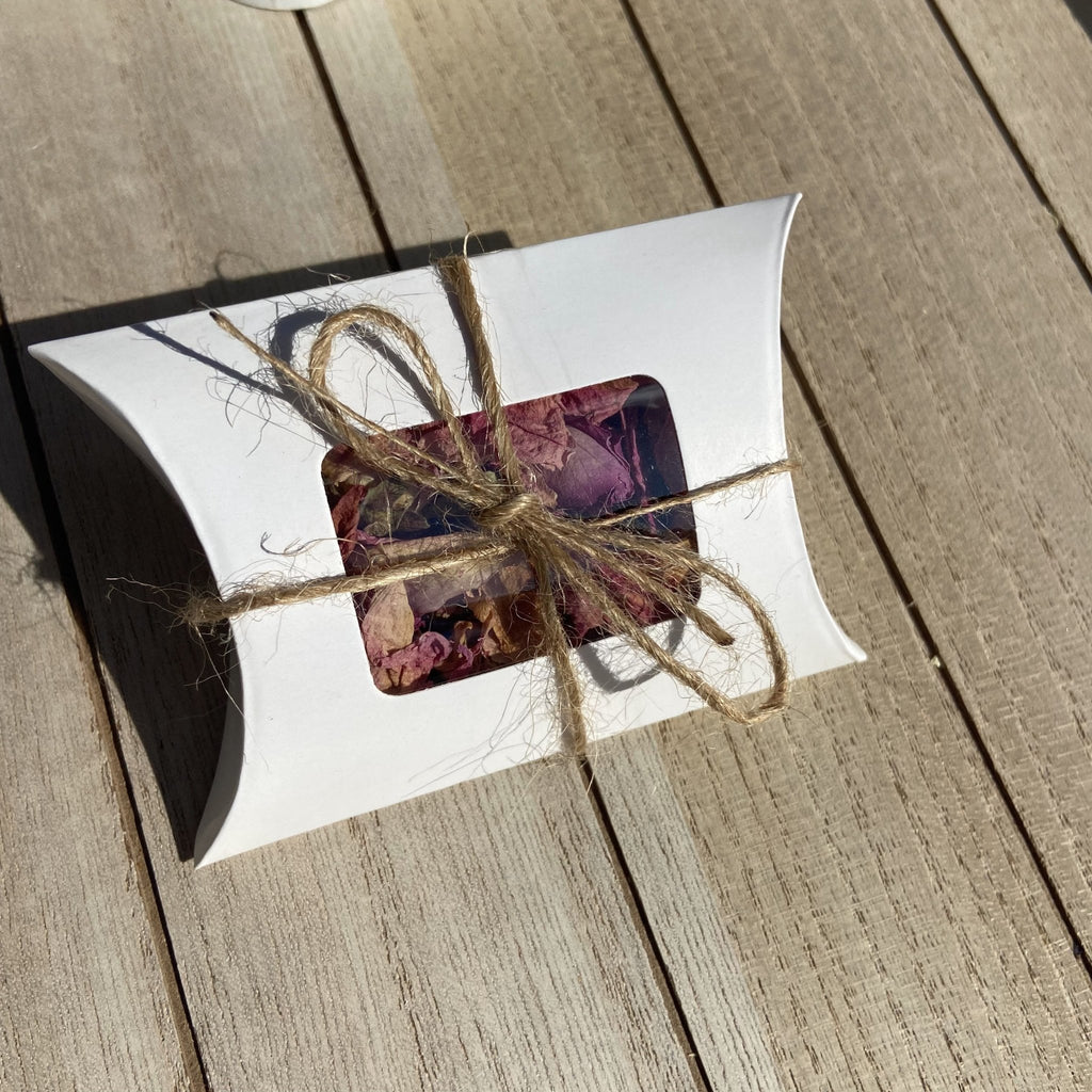 White Pillow Confetti Box With Window - Confetti Bee